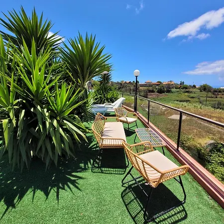 Hébergement de vacances Sunset Paradise With Heated Pool *