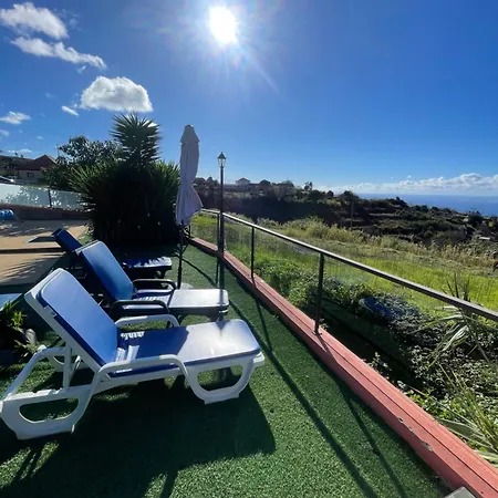 Hébergement de vacances Sunset Paradise With Heated Pool