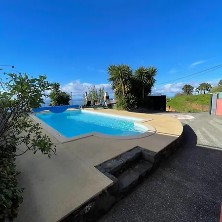 Sunset Paradise With Heated Pool Hébergement de vacances *