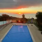 Hébergement de vacances Sunset Paradise With Heated Pool Calheta (Madeira)