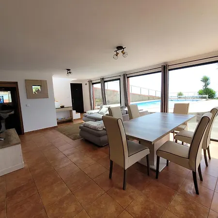 Nyaraló Sunset Paradise With Heated Pool *