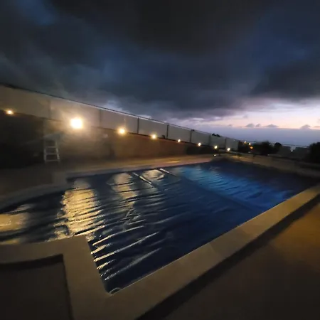 Sunset Paradise With Heated Pool Hébergement de vacances Calheta (Madeira)