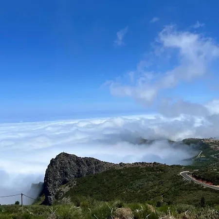 Nyaraló Sunset Paradise With Heated Pool