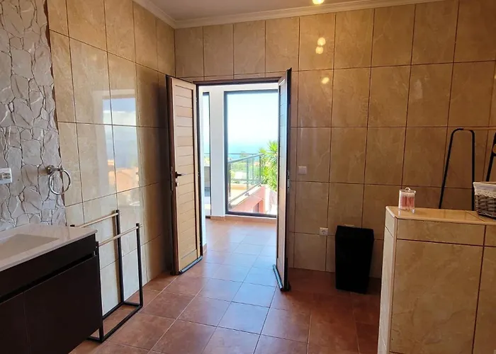 Sunset Paradise With Heated Pool Calheta (Madeira)